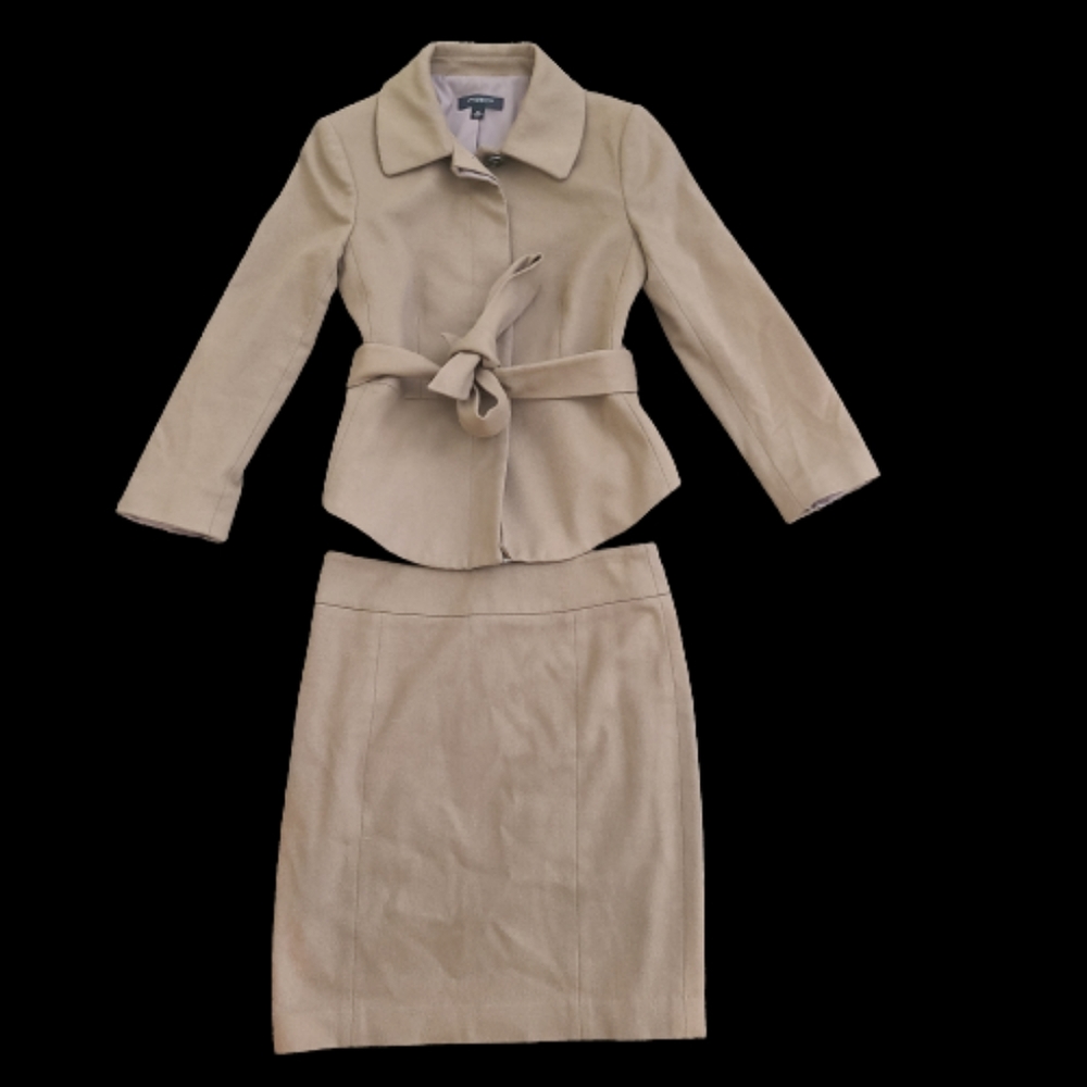 *Ann Taylor Professional Wool Blend Blazer/Jacket with tie & Pencil Skirt